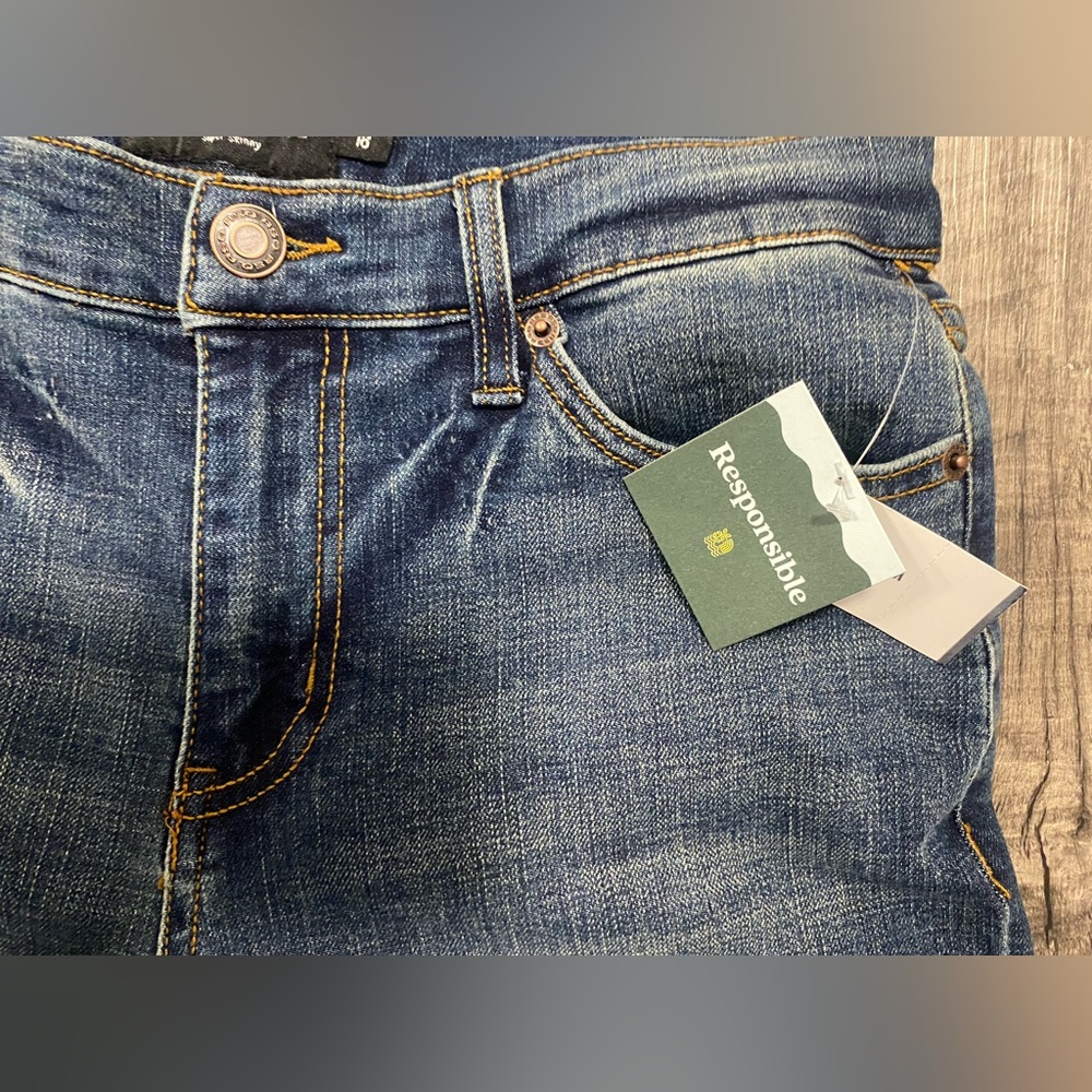 NEW w/ tags womens bundle- 3pr RSQ denim,.Sizes28/32 & 29/32 - Picture 2 of 5